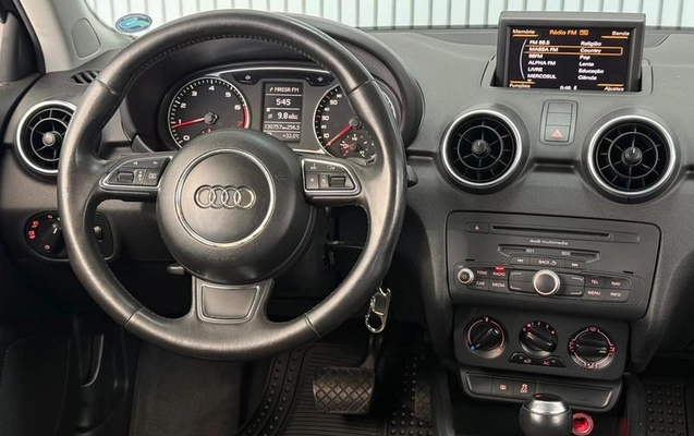 imagem-https://www.socarrao.com.br/sc-vehicle-images-prod/950635/1774640874714-7919802_11_B_dab28bf406.jpeg
