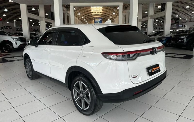 imagem-https://www.socarrao.com.br/sc-vehicle-images-prod/950647/1790263489375-7919809_6_B_35f2d92ca4.jpeg