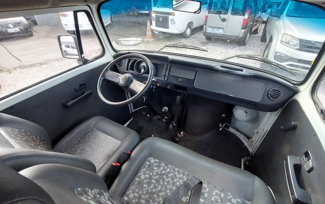 imagem-https://www.socarrao.com.br/sc-vehicle-images-prod/950689/1778158758914-vehicle_image_1774128423_743fe51799481da4945163a29705fc07.jpeg