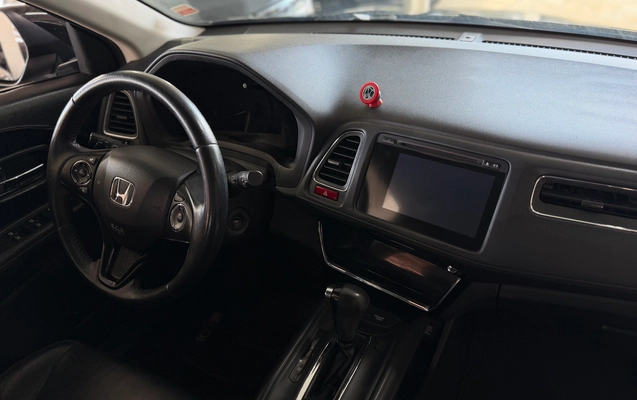 imagem-https://www.socarrao.com.br/sc-vehicle-images-prod/950710/1774150016983-4b80ee1b-2fa3-442b-8db9-25b3ed0d03f4.jpg