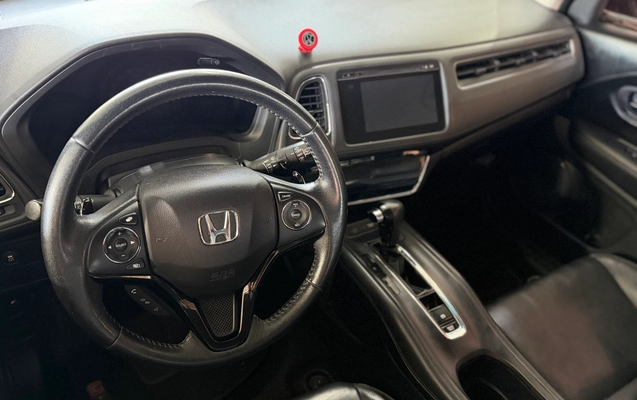 imagem-https://www.socarrao.com.br/sc-vehicle-images-prod/950710/1774150016986-bac35e55-5bc8-4bfb-80f1-1248c65f5db8.jpg