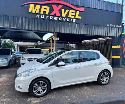 Peugeot 208 2015 Branco — foto 1 de 3