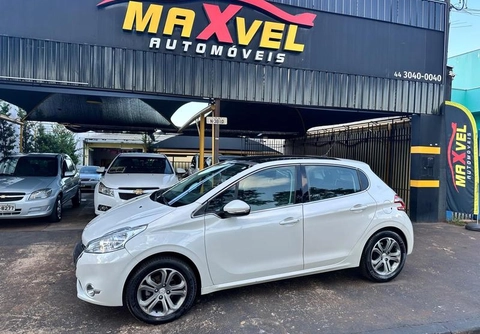 Peugeot 208 2015 Branco — foto 1 de 3