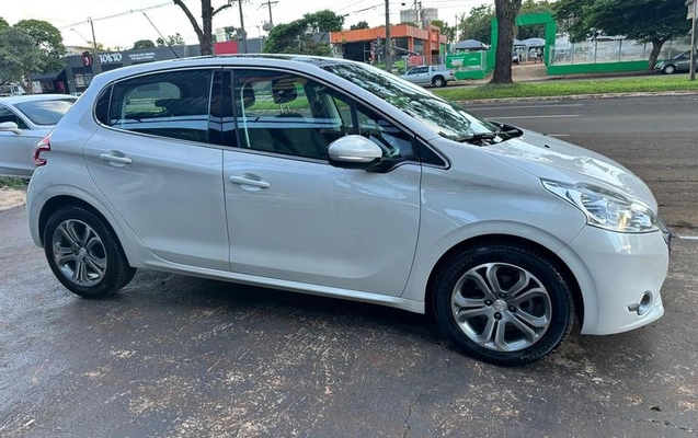 imagem-https://www.socarrao.com.br/sc-vehicle-images-prod/950938/1788359912999-7895213_7_B_d6c161a804.jpeg