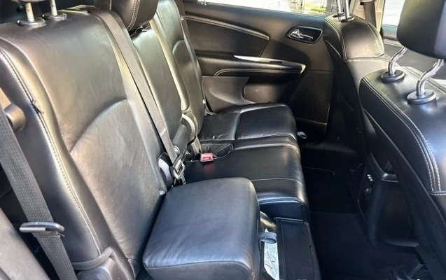 imagem-https://www.socarrao.com.br/sc-vehicle-images-prod/950965/1774210005224-640_480_dodge-journey-rt-3-6-aut-13-13-a9b849-8.jpg
