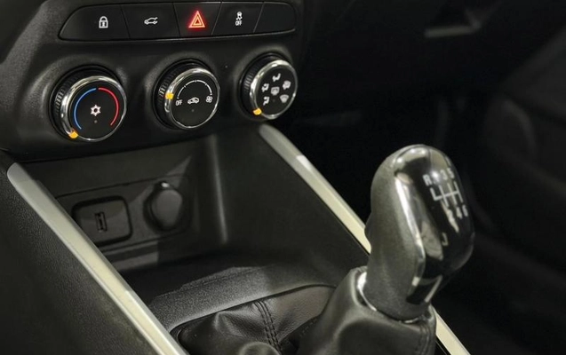 imagem-https://www.socarrao.com.br/sc-vehicle-images-prod/952033/1774279153234-7920494_13_B_ecc42dd5d4.jpeg
