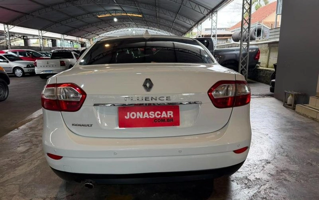 imagem-https://www.socarrao.com.br/sc-vehicle-images-prod/952188/1787839252709-7920460_14_B_40b6296365.jpeg