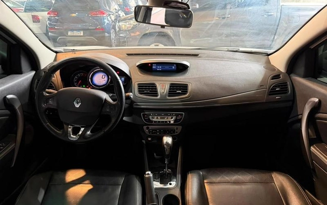 imagem-https://www.socarrao.com.br/sc-vehicle-images-prod/952188/1787839252709-7920460_5_B_dc10211d7e.jpeg