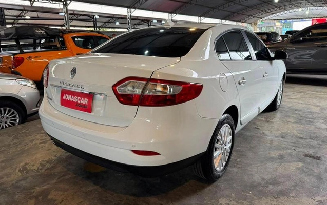 imagem-https://www.socarrao.com.br/sc-vehicle-images-prod/952188/1787839252709-7920460_9_B_4e909e6988.jpeg