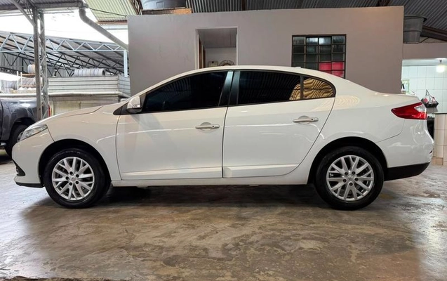 imagem-https://www.socarrao.com.br/sc-vehicle-images-prod/952188/1787839252723-7920460_0_B_691b8752a1.jpeg