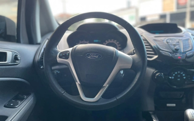 imagem-https://www.socarrao.com.br/sc-vehicle-images-prod/952348/1774273450397-038202c074684f7b983c3c61f0ca4fd1_1774273359177.jpeg