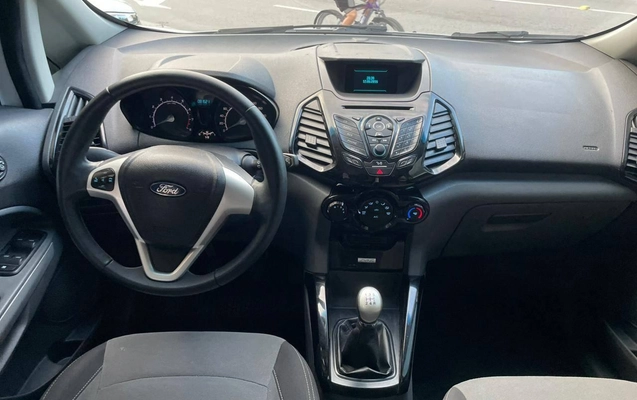 imagem-https://www.socarrao.com.br/sc-vehicle-images-prod/952348/1774273450398-cbca00257a7a47529eed2de79cdfa51b_1774273359449.jpeg