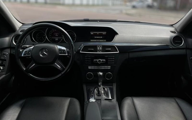 imagem-https://www.socarrao.com.br/sc-vehicle-images-prod/953282/1778850601533-7922349_9_B_a6eebbd31f.jpeg