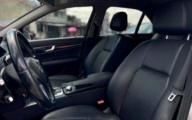 imagem-https://www.socarrao.com.br/sc-vehicle-images-prod/953282/1778850601533-7922349_9_B_c0b51f0821.jpeg
