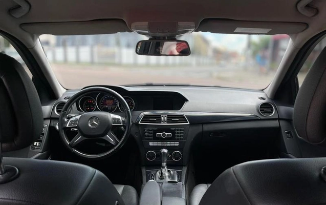 imagem-https://www.socarrao.com.br/sc-vehicle-images-prod/953282/1778850601534-7922349_14_B_28dde19582.jpeg
