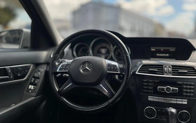 imagem-https://www.socarrao.com.br/sc-vehicle-images-prod/953282/1778850601536-7922349_14_B_c2c6044097.jpeg