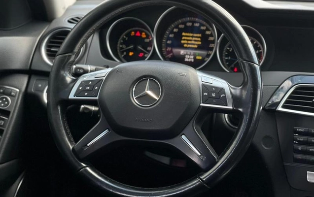 imagem-https://www.socarrao.com.br/sc-vehicle-images-prod/953282/1778850601538-7922349_14_B_65a68107e9.jpeg