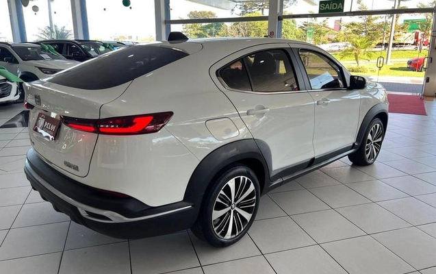 imagem-https://www.socarrao.com.br/sc-vehicle-images-prod/953356/1785769016755-7785211_18_B_0d688d0af1.jpeg
