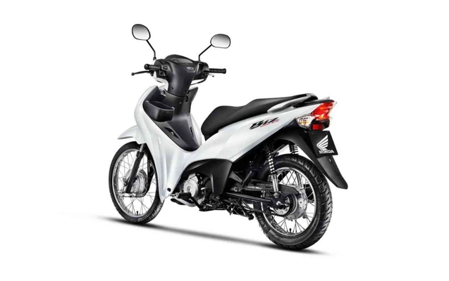 imagem-https://www.socarrao.com.br/sc-vehicle-images-prod/953505/1774292658353-app-photos-XzQX25RLJYi0vl4Lat3JmeS6FpOgWoz1.jpg