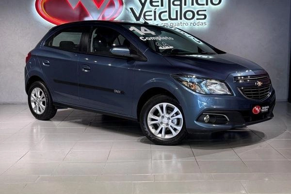imagem-https://www.socarrao.com.br/sc-vehicle-images-prod/953777/1784740664496-7756021_1_B_fe542b83c0.jpeg