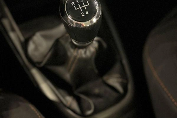 imagem-https://www.socarrao.com.br/sc-vehicle-images-prod/953777/1784740664509-7756021_6_B_458277a1df.jpeg