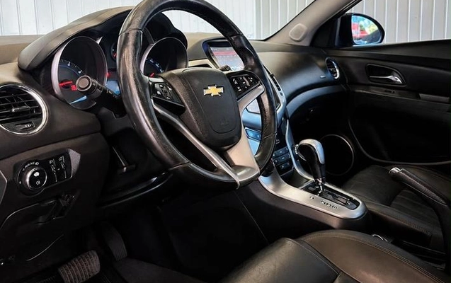 imagem-https://www.socarrao.com.br/sc-vehicle-images-prod/953924/1784663088583-7923602_8_B_074354ac9b.jpeg
