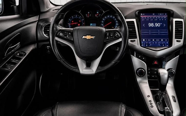 imagem-https://www.socarrao.com.br/sc-vehicle-images-prod/953924/1784663088591-7923602_0_B_306b6a49da.jpeg