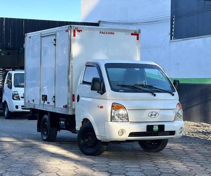 Hyundai HR 2012 Branco — foto 1 de 3