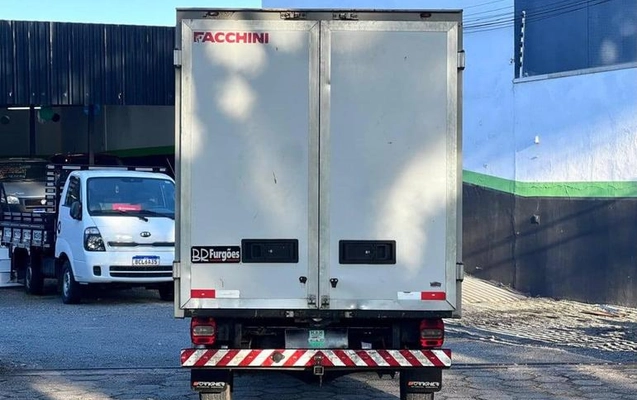 imagem-https://www.socarrao.com.br/sc-vehicle-images-prod/954067/1788276984433-7916721_4_B_5f9b025627.jpeg