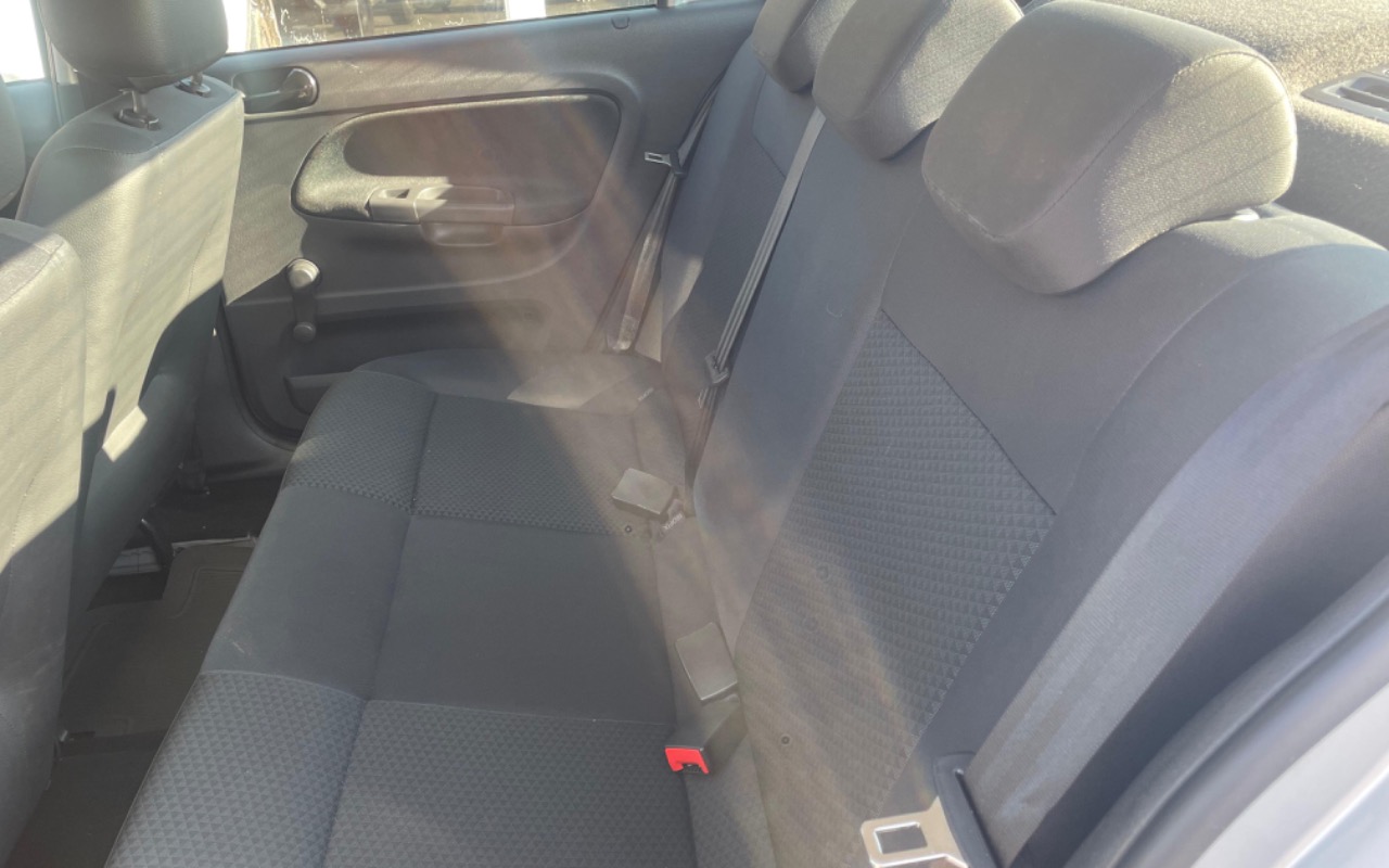 imagem-https://www.socarrao.com.br/sc-vehicle-images-prod/954666/1774354825759-NTY3Mzg1RkYtOTI2Ni00RjE2LUFGNEQtQThBOUNCQTdENTExLmpwZWc.jpeg