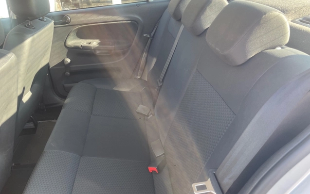 imagem-https://www.socarrao.com.br/sc-vehicle-images-prod/954666/1774354825759-NTY3Mzg1RkYtOTI2Ni00RjE2LUFGNEQtQThBOUNCQTdENTExLmpwZWc.jpeg