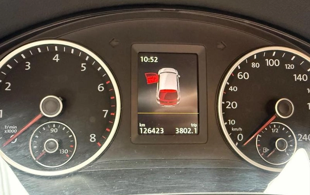 imagem-https://www.socarrao.com.br/sc-vehicle-images-prod/955684/1781024518884-7925623_10_B_2495859fa2.jpeg