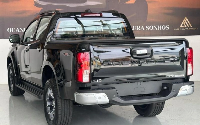 imagem-https://www.socarrao.com.br/sc-vehicle-images-prod/955688/1786791778740-7925632_9_B_b2204de286.jpeg