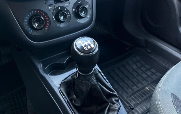 imagem-https://www.socarrao.com.br/sc-vehicle-images-prod/955794/1786027287917-7431771_7_B_6d0d9bf689.jpeg