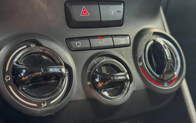 imagem-https://www.socarrao.com.br/sc-vehicle-images-prod/955811/1789483903375-7777752_13_B_4901a1851b.jpeg
