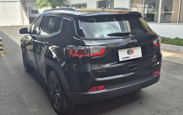 imagem-https://www.socarrao.com.br/sc-vehicle-images-prod/955949/1774369242000-NTIwMjc1MkYtMTQzRi00RTAyLTlFMzAtOTQyMTM1OTMyQjM3LmpwZWc.jpeg