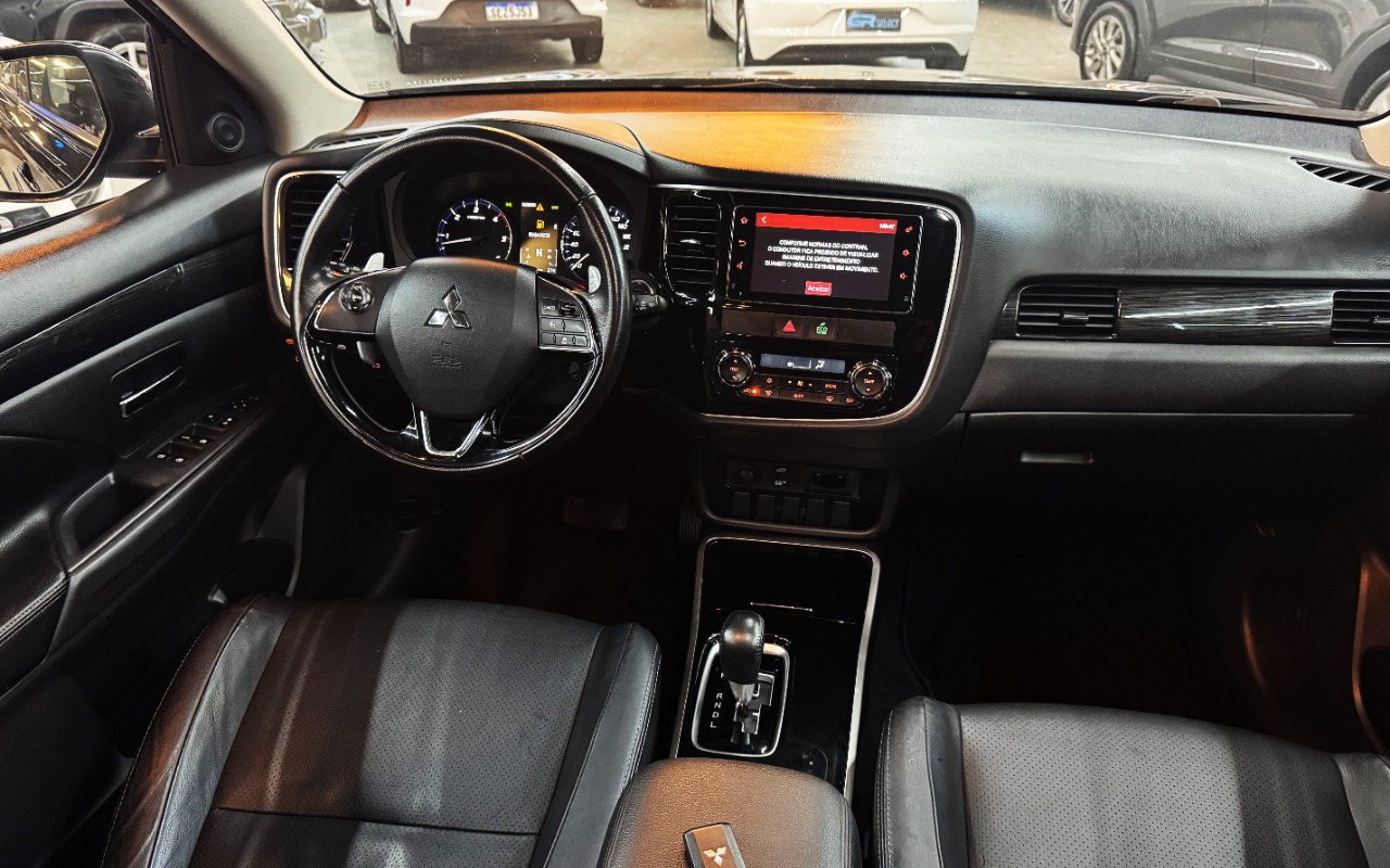 imagem-https://www.socarrao.com.br/sc-vehicle-images-prod/956469/1782321223304-SU1HXzQ1NTEuSlBH.JPG