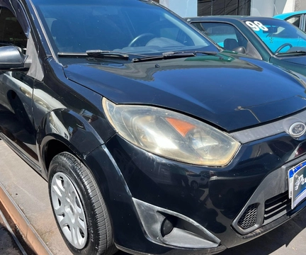 Ford Fiesta 2012 Preto — foto 1 de 3