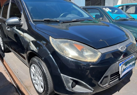 Ford Fiesta 2012 Preto — foto 1 de 3