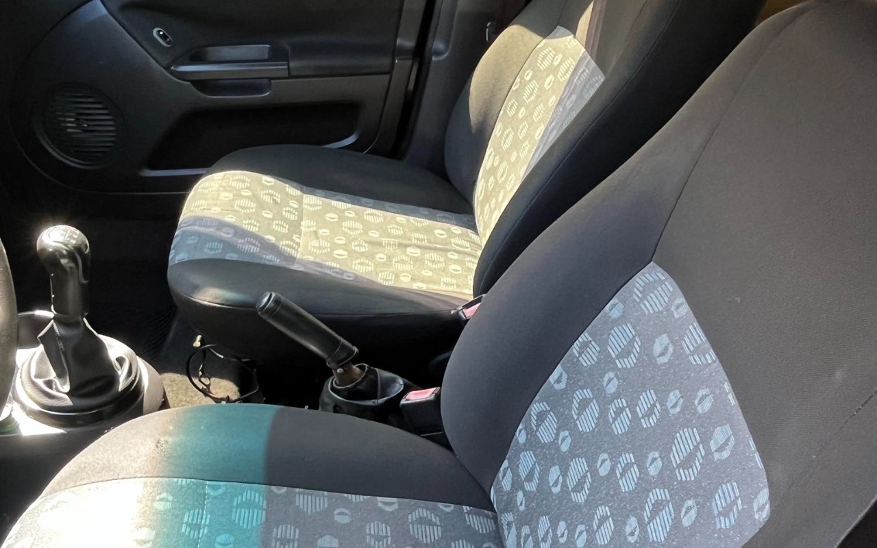 imagem-https://www.socarrao.com.br/sc-vehicle-images-prod/956478/1774379075110-MmFmZWZlOTMtNTcxYi00ZDEyLWI5YWQtYTMxNDRjZTQ2YzhlLmpwZw.jpg