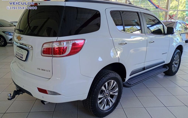 imagem-https://www.socarrao.com.br/sc-vehicle-images-prod/956535/1778587578821-1221655.jpg
