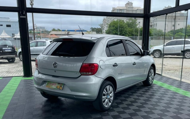 imagem-https://www.socarrao.com.br/sc-vehicle-images-prod/956567/1784643744955-003_8719dcc0a5968eb70c097fdaa017c522.jpg