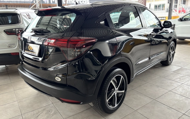 imagem-https://www.socarrao.com.br/sc-vehicle-images-prod/956713/1781634055422-003_f4391e0efb643cc1c0ec3475a2f3a443.jpeg