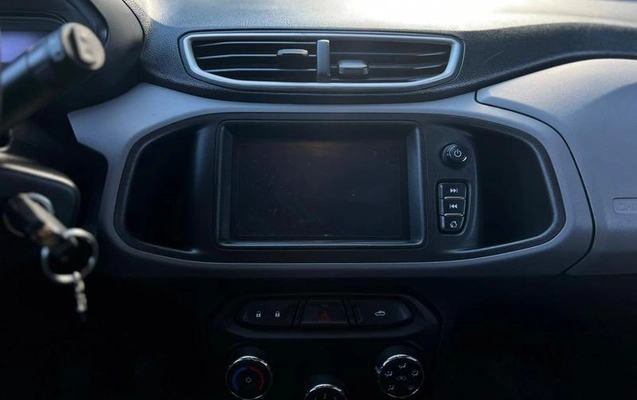 imagem-https://www.socarrao.com.br/sc-vehicle-images-prod/956714/1787688536610-7927722_3_B_a6e87bff9a.jpeg