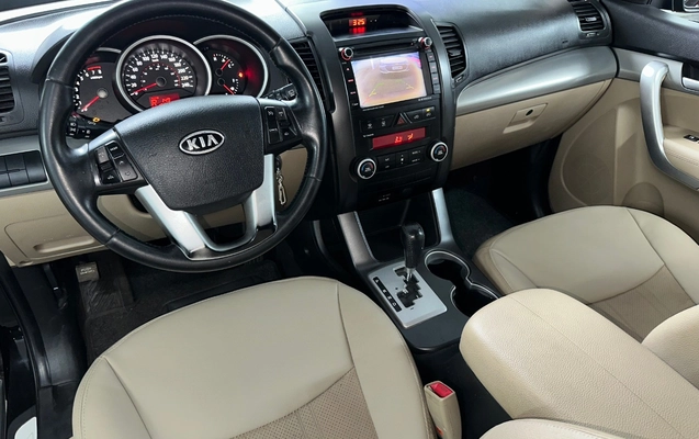 imagem-https://www.socarrao.com.br/sc-vehicle-images-prod/956896/1775847332490-MTRpLmpwZw.jpg