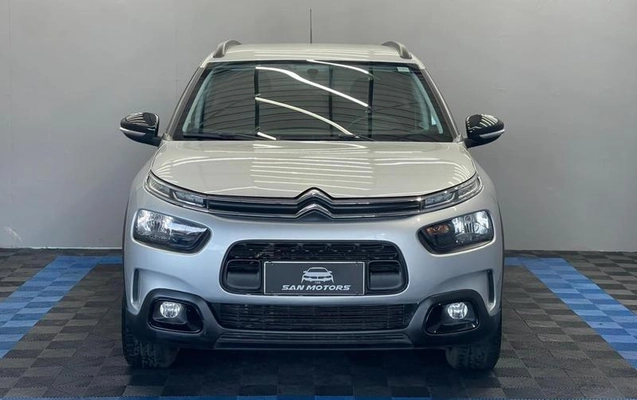 imagem-https://www.socarrao.com.br/sc-vehicle-images-prod/957010/1782570830033-7912131_0_B_2466407729.jpeg