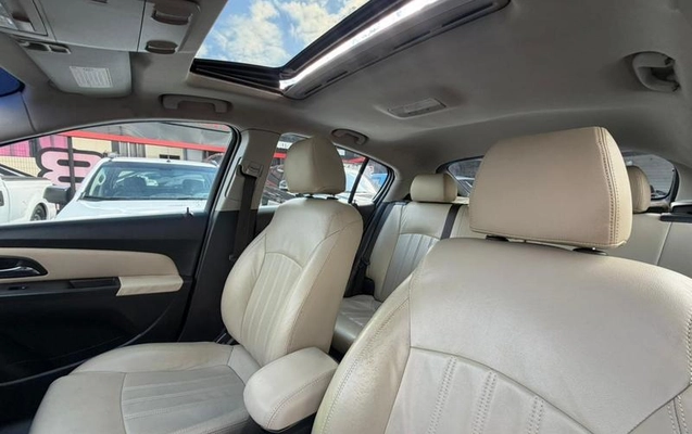 imagem-https://www.socarrao.com.br/sc-vehicle-images-prod/957040/1783346148729-7893365_10_B_9a74b482b1.jpeg