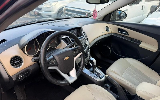 imagem-https://www.socarrao.com.br/sc-vehicle-images-prod/957040/1783346148734-7893365_13_B_45ed5d415d.jpeg
