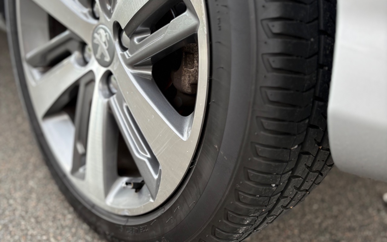 imagem-https://www.socarrao.com.br/sc-vehicle-images-prod/957266/1774397371574-SU1HXzcwOTEuanBlZw.jpeg