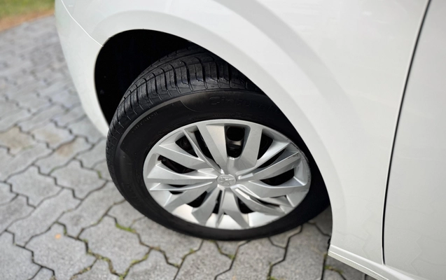imagem-https://www.socarrao.com.br/sc-vehicle-images-prod/957281/1774400967277-808278b3-0fdc-406c-8a79-37a9ce572825.jpg